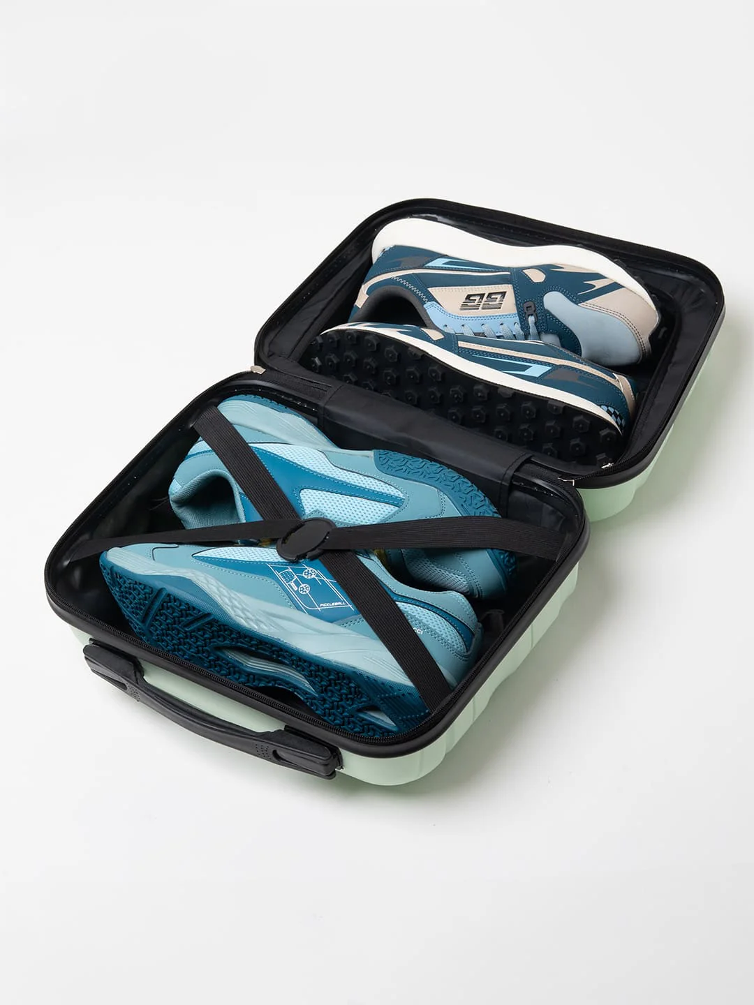 SHOECASE - Image 11