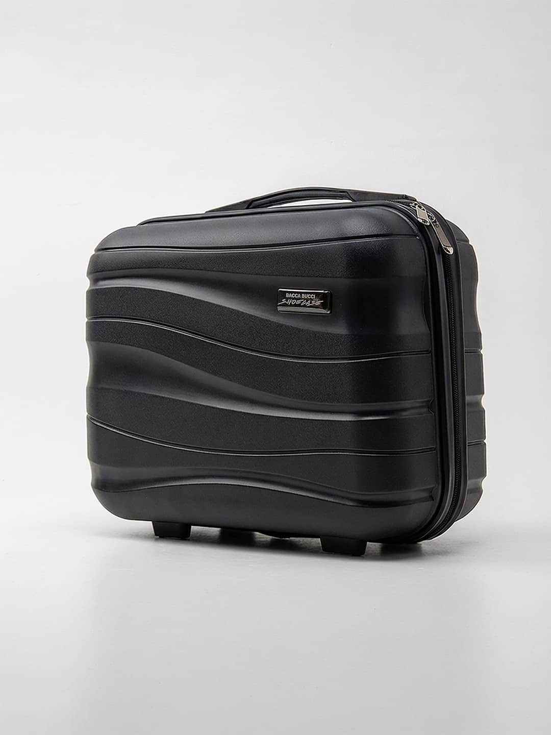 SHOECASE - Image 6